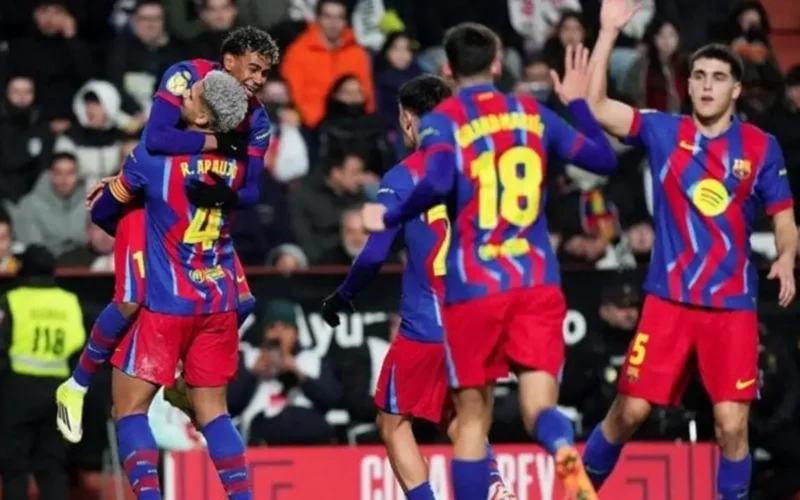 فيران توريس يقود هجوم برشلونة أمام فياريال في الدوري الإسباني وتغييرات بالتشكيل المختار